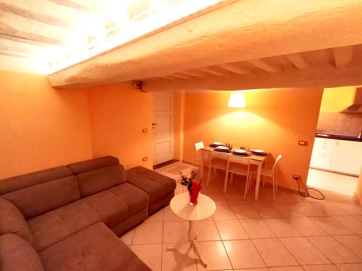 Piazza Napoleone Sweet Apartment Лука Екстериор снимка