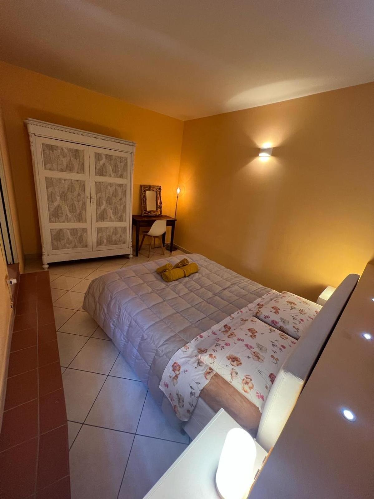 Piazza Napoleone Sweet Apartment Лука Екстериор снимка
